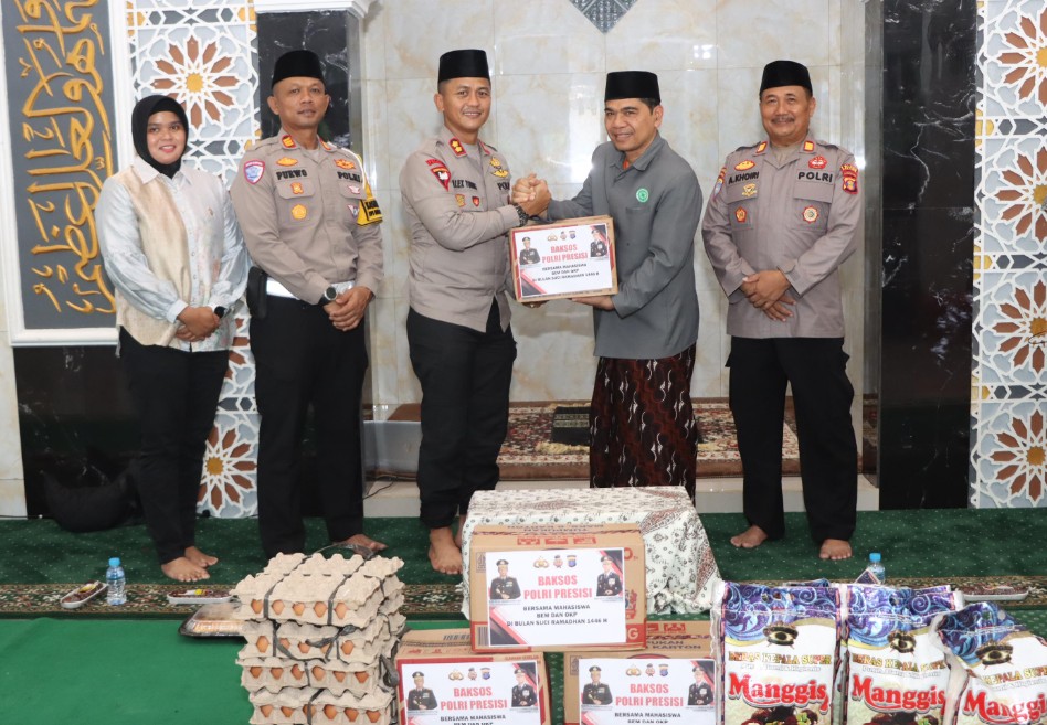 Safari Ramadhan, Kapolres Bontang Berikan Baksos dan Buka Bersama di Pesantren Nurul Iman