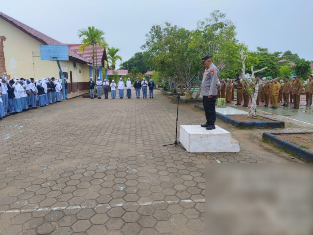 Police Goes to School, Waka Polsek Sambaliung Ajak Siswa SMAN 12 Bangun Jadi Generasi Disiplin dan Berkarakter