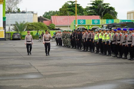 Tegaskan Pengamanan Humanis Nataru, Polres Paser Gelar Apel Pasukan Ops.Lilin Mahakam 2025
