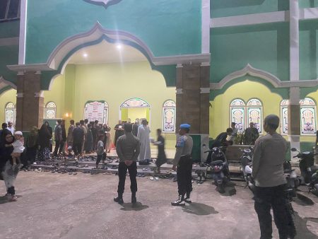 Pastikan Berlangsung Aman dan Lancar, Polsek Melak Lakukan Pengamanan Peringatan Isra Mi’raj di Masjid Al-Hidayah
