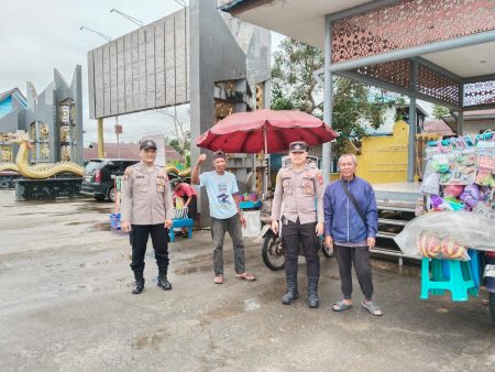 Ingatkan Masyarakat untuk Waspada Karhutla dan Kejahatan Siber, Polsek Anggana Gencarkan Patroli Dialogis