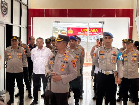 Pimpin Apel Pagi, Wakapolres Kubar Tekankan Kedisiplinan Personel