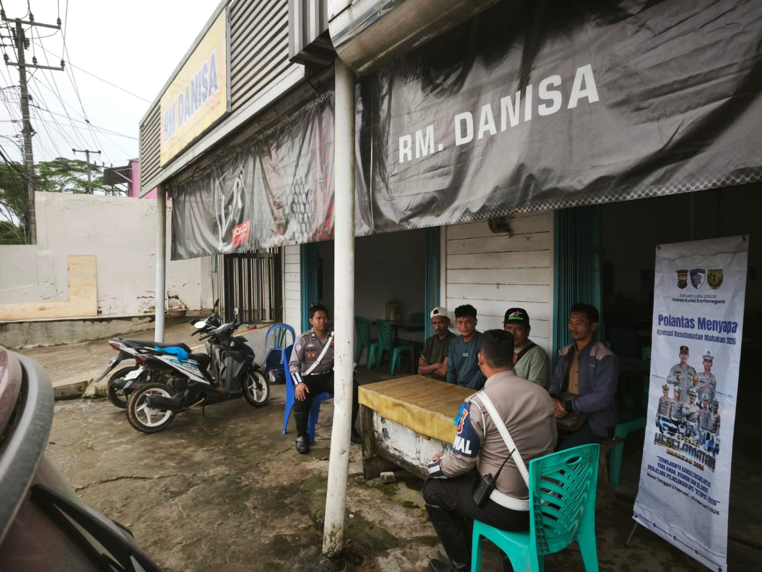 Ops.Keselamatan Mahakam 2026, Sat Lantas Polres Kukar Gencarkan beri Edukasi kepada Mitra Ojol dan Masyarakat